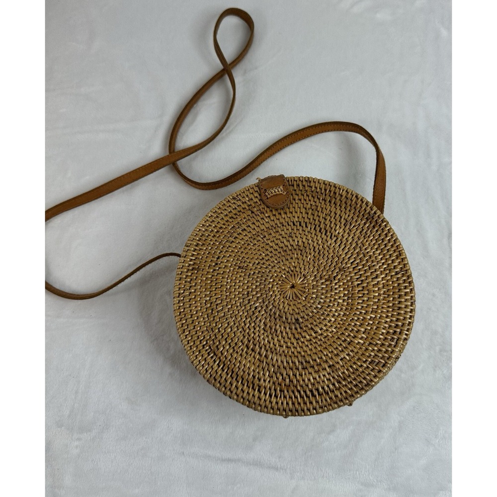 Urban Outfitters Circle Straw Crossbody Handbag Rattan Wicker Natural Boho Purse